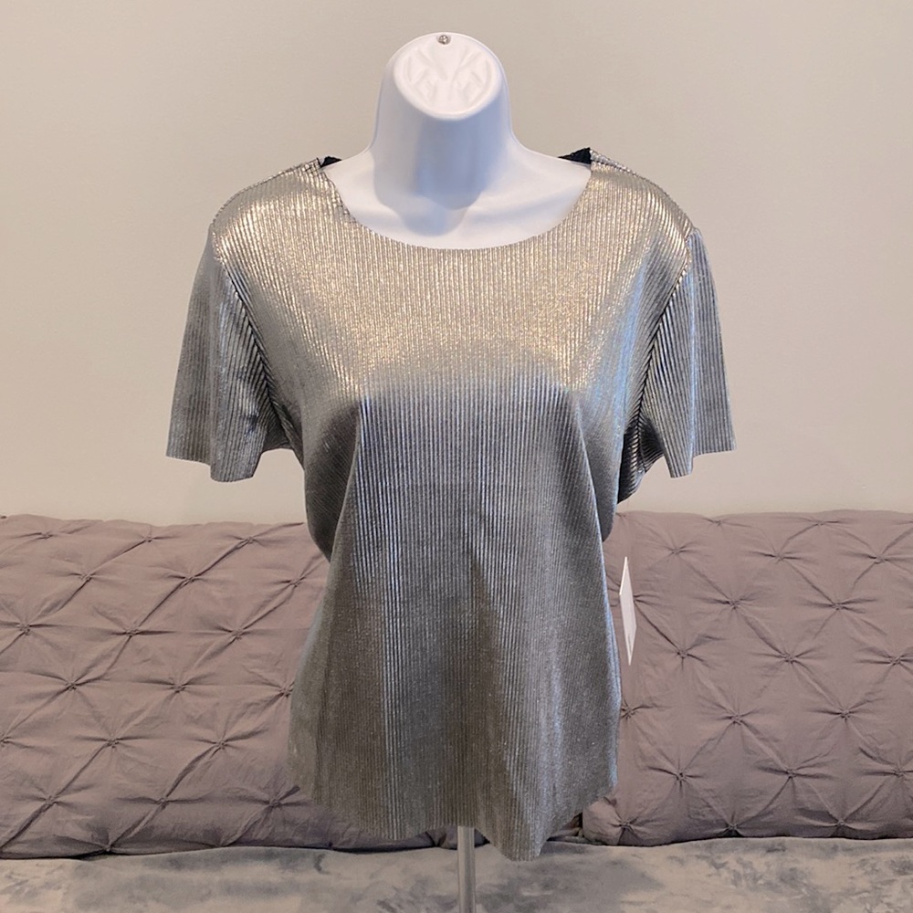 Kensie top iridescent silver NWT